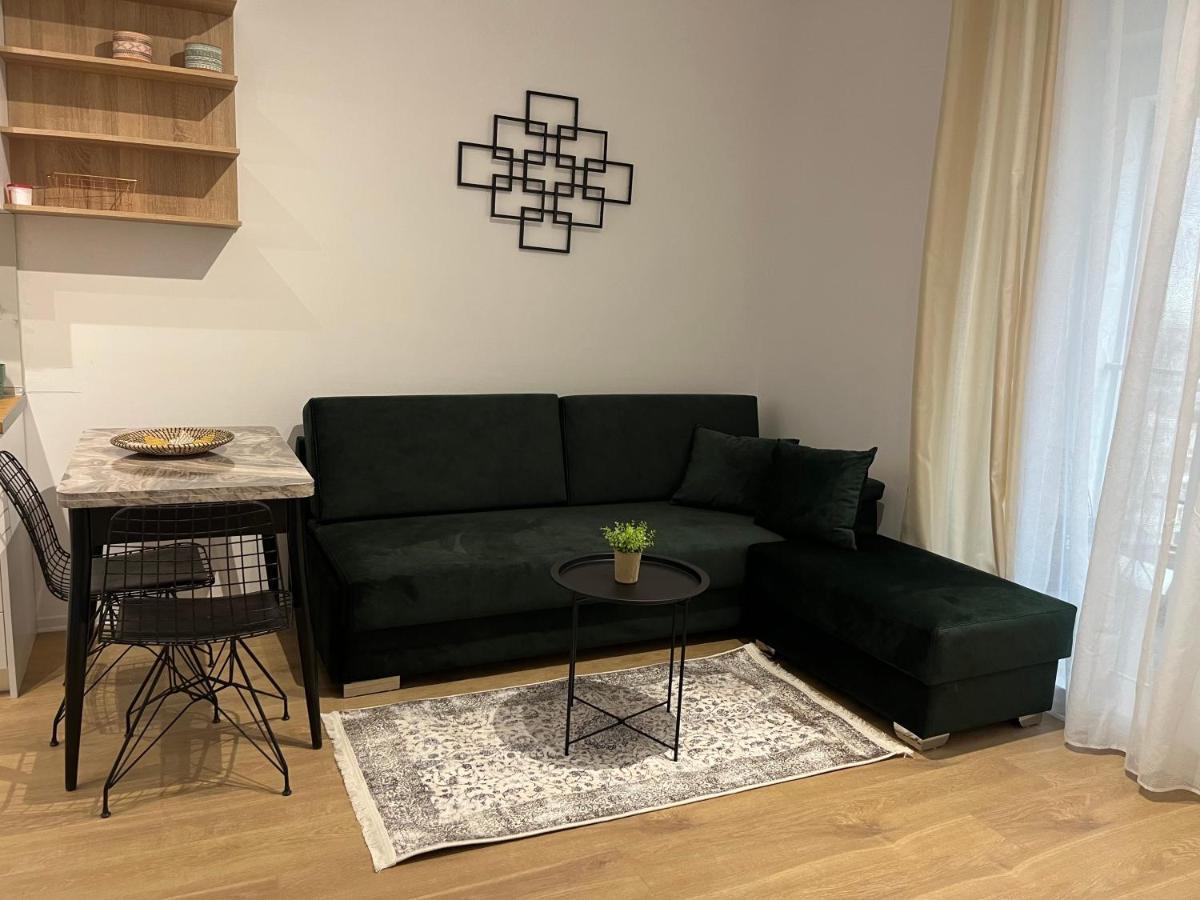 Comfy Nest Apartment- Free Parking Tirana Exterior photo